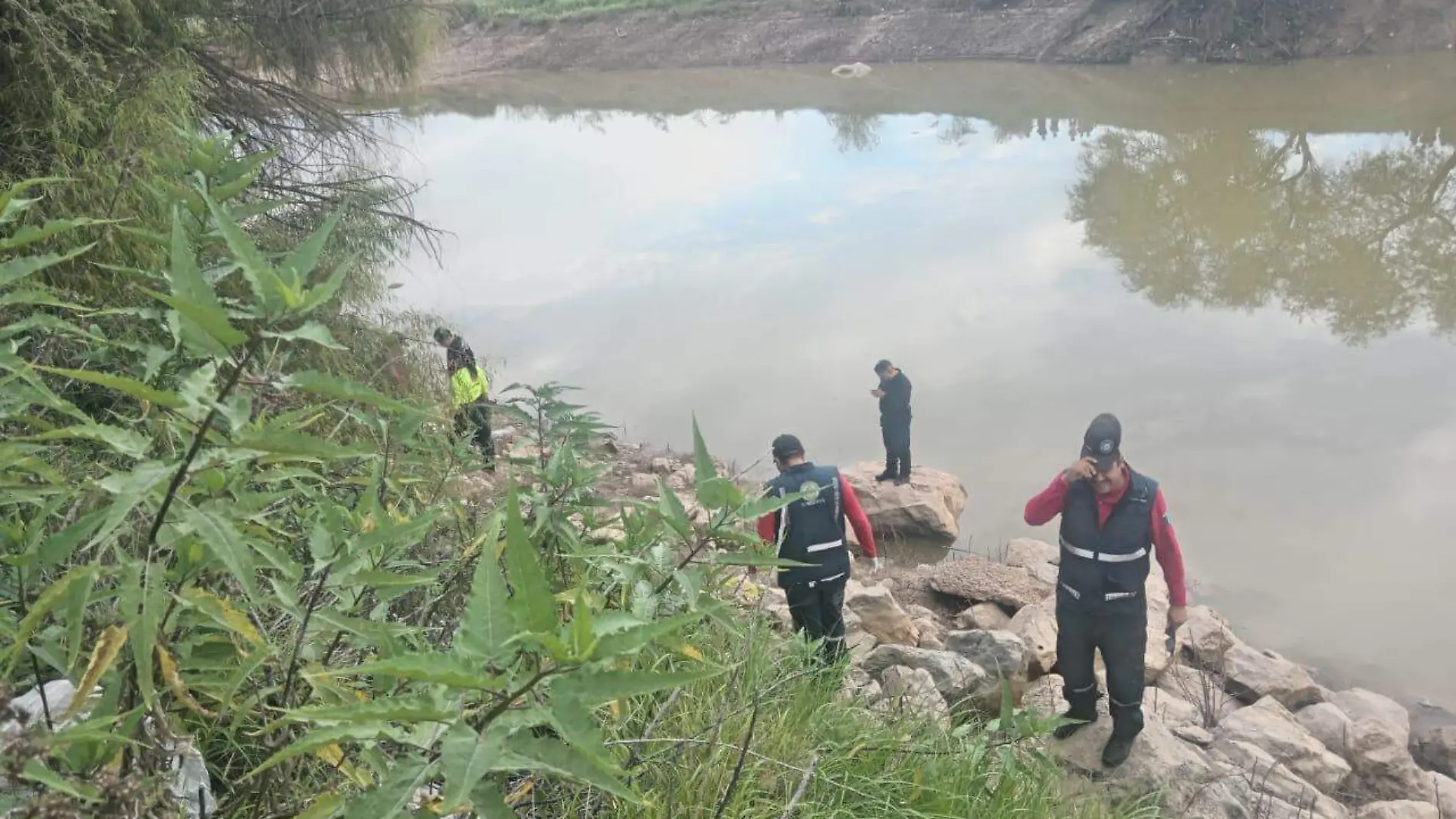 Localizan a hombre flotando en Río Nazas